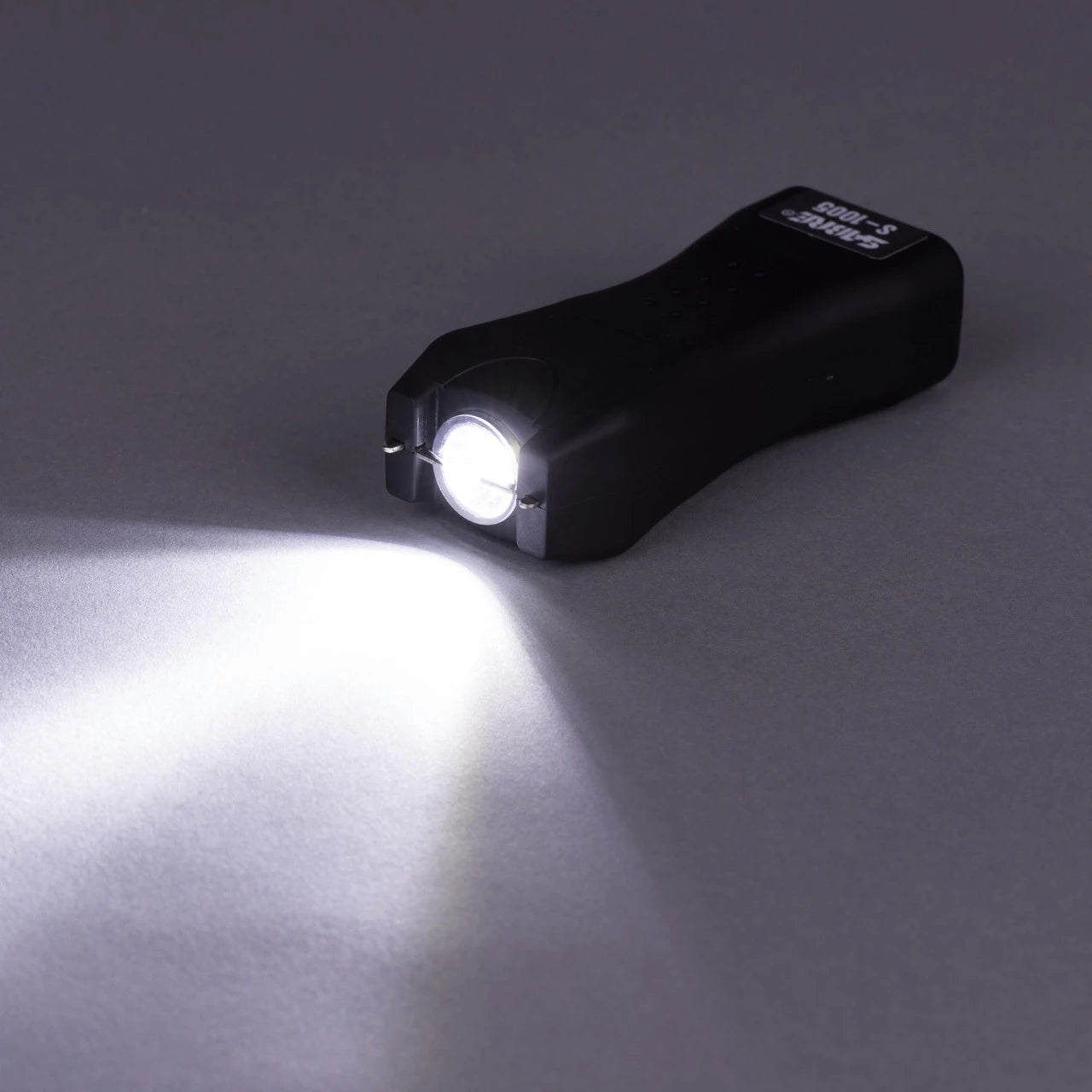 Sabre | 2-in-1 Stun Gun & Flashlight - 1.60 Microcoulombs (MC) Charge