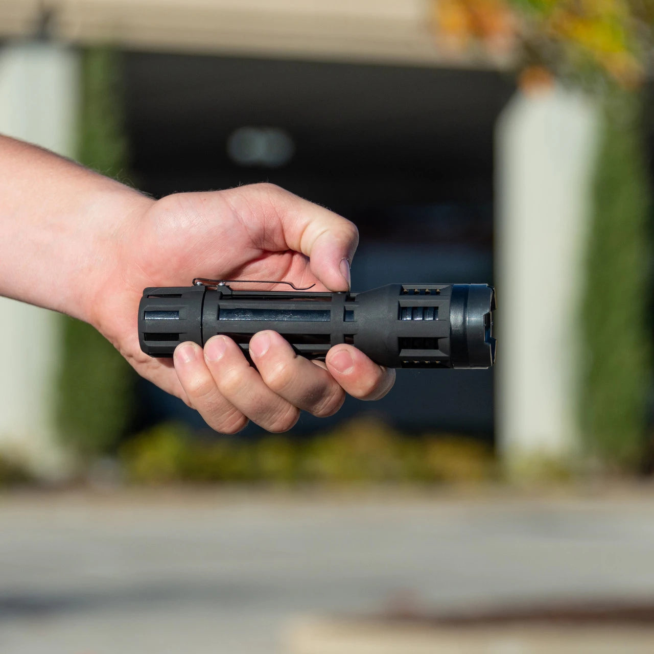 Sabre | 2-in-1 Stun Gun with LED Flashlight - 1.820 Microcoulombs (MC) Charge